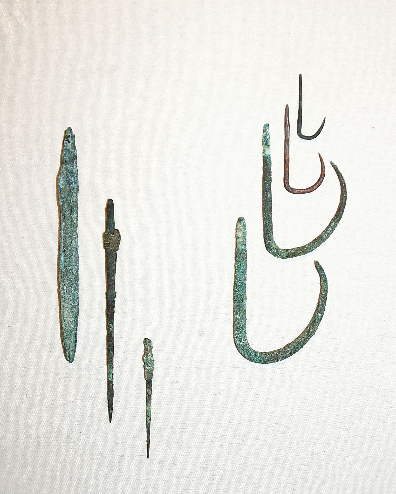 Chile  Early Fish Hooks Made of Shell, Copper and CatusThorn in